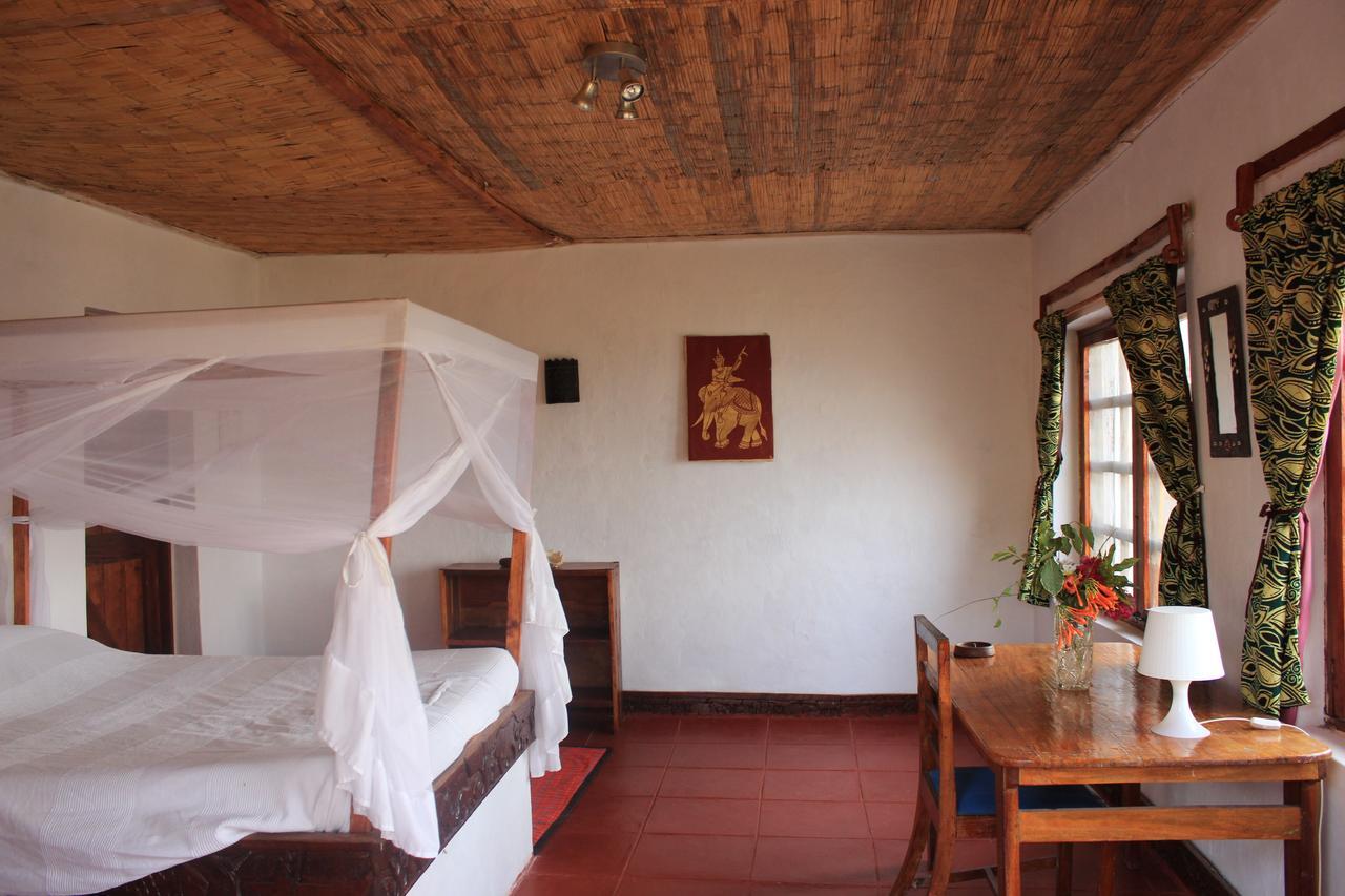 Njaya Lodge Nkhata Bay Exterior foto